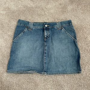 Old navy light blue washed jean skirt, size US 2